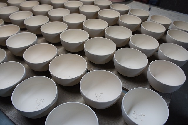 茶道具　香合、富田吉金窯　紀太理光作 K-1】讃岐 富田焼 吉金窯 紀太理光 「卯」香合 共箱付